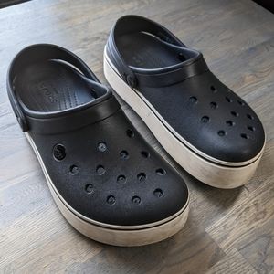 Crocs Platform Clogs, Black, Women's 9 / Men's 7